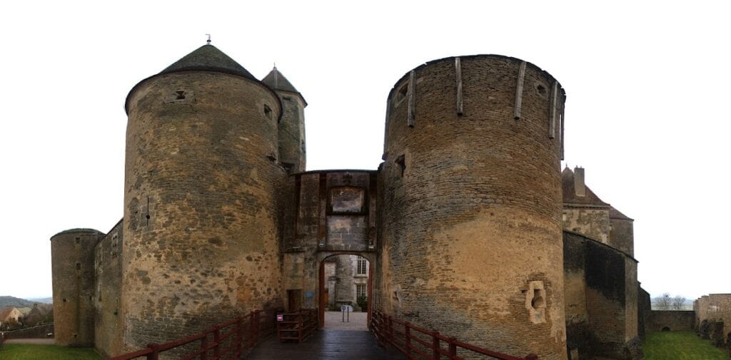 Château de Châteauneuf: A Late-Medieval Burgundian Fortress in France 4 Château de Châteauneuf
