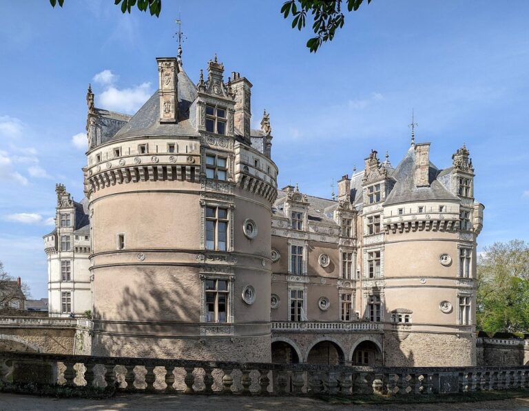 Château du Lude: A Medieval Fortress and Renaissance Residence in France