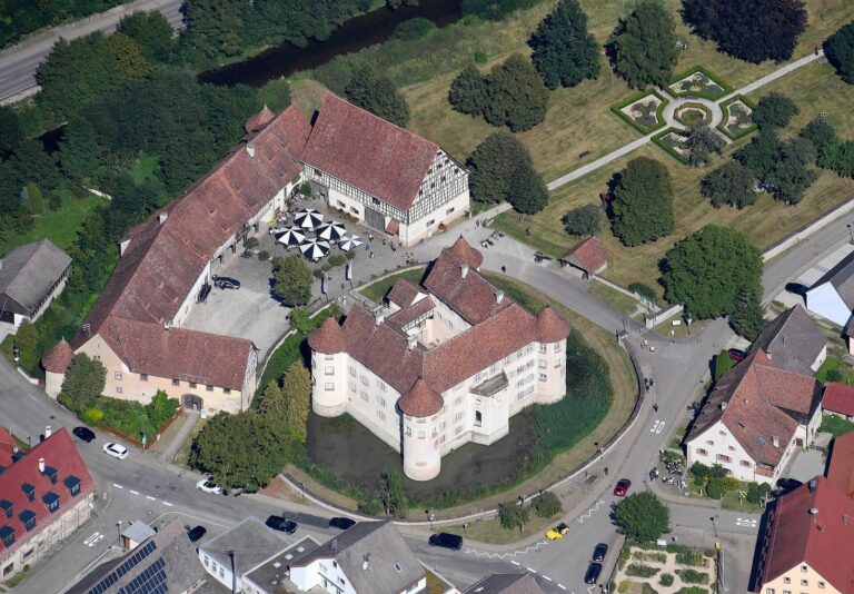 Wasserschloss Glatt: A Renaissance Water Castle in Germany