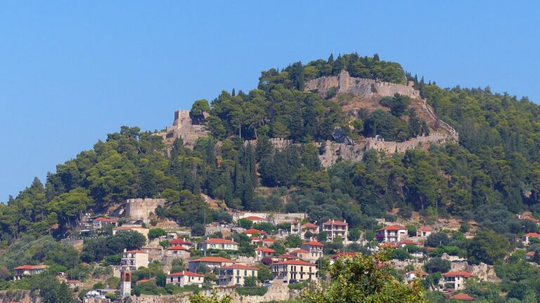 Nafpaktos Castle: A Byzantine, Venetian, and Ottoman Fortress in Greece