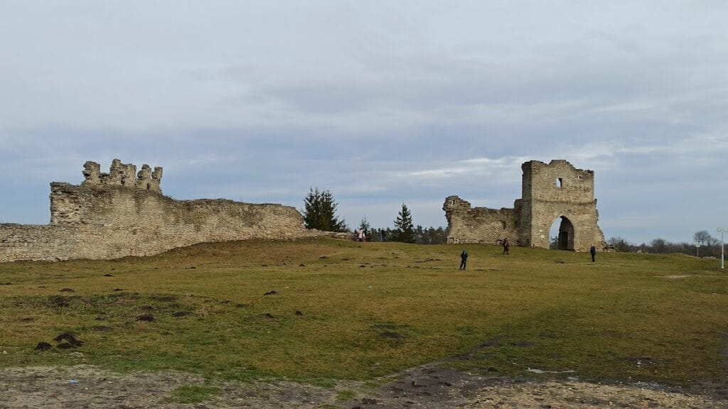 Kremenets Castle: A Medieval Border Stronghold in Ukraine 1 Kremenets Castle
