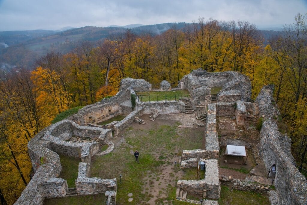 Wleń Castle: A Romanesque Fortress in Poland 2 Wleń Castle