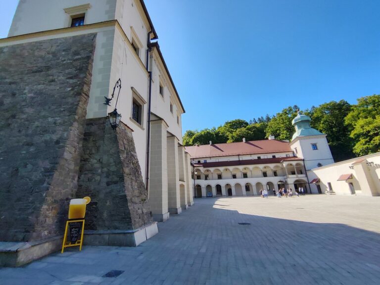 Sucha Beskidzka Castle: A Renaissance Magnate Residence in Poland