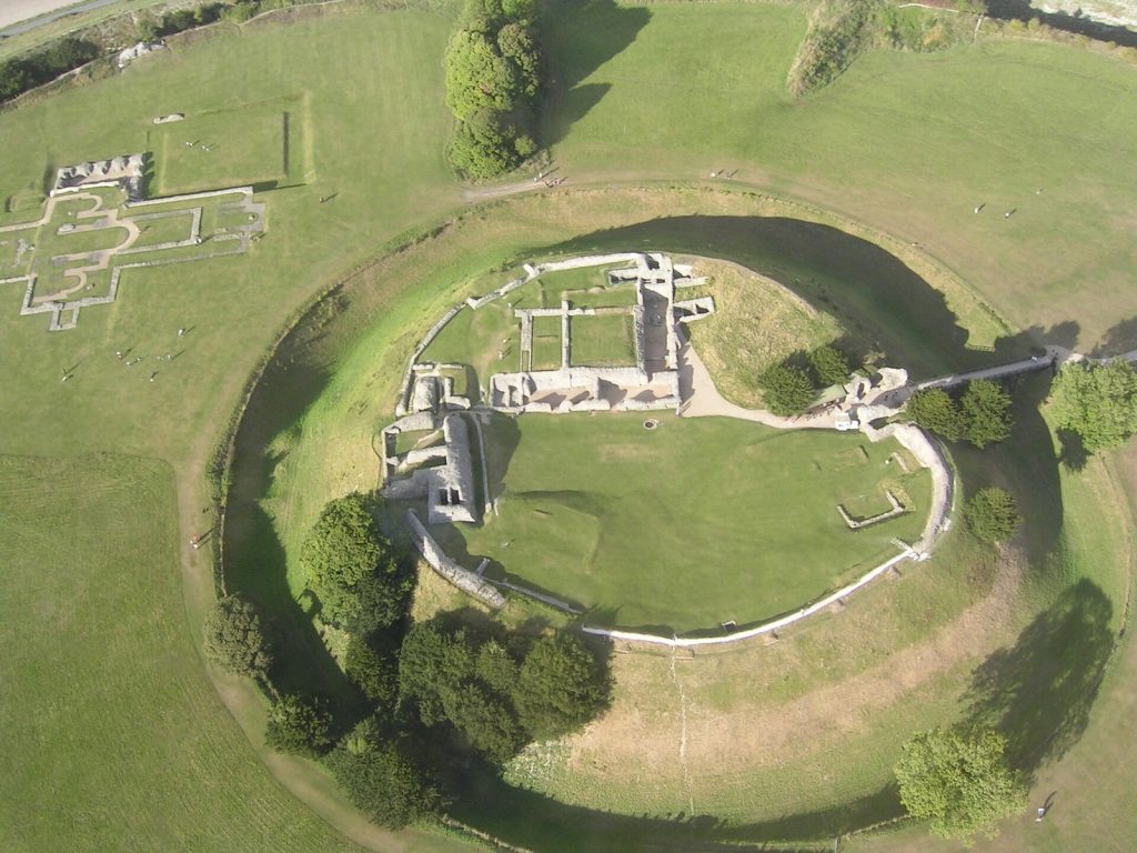 Old Sarum: A Prehistoric Hillfort and Medieval Cathedral Settlement 1 Old Sarum