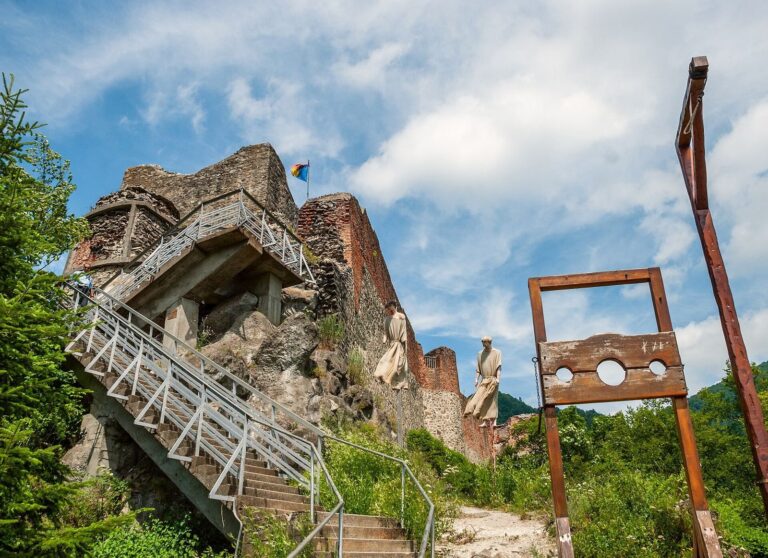 Poenari Castle: Vlad the Impaler’s Mountain Fortress in Romania