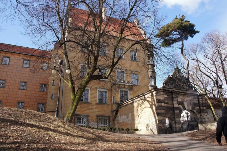 Oleśnica Castle: A Renaissance Ducal Residence in Poland