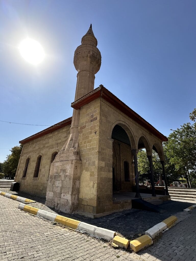 Niğde Castle: A Historic Fortress in Türkiye 4 Niğde Castle