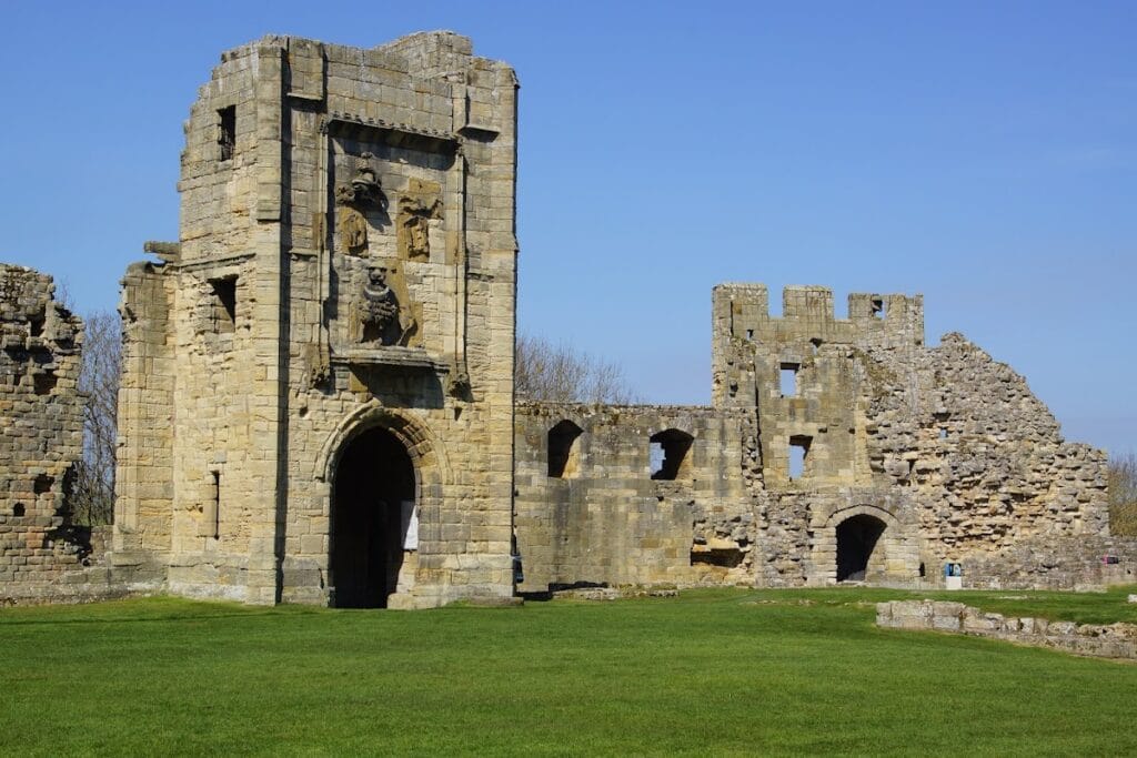 Warkworth Castle: A Medieval Fortress and Percy Residence in Northumberland 3 Warkworth Castle