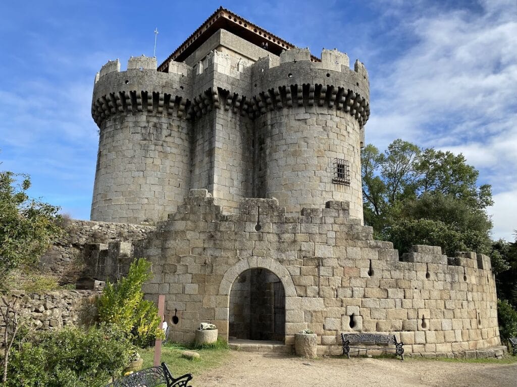 Castillo de Granadilla: A Fifteenth-Century Fortress in Spain 1 Castillo de Granadilla