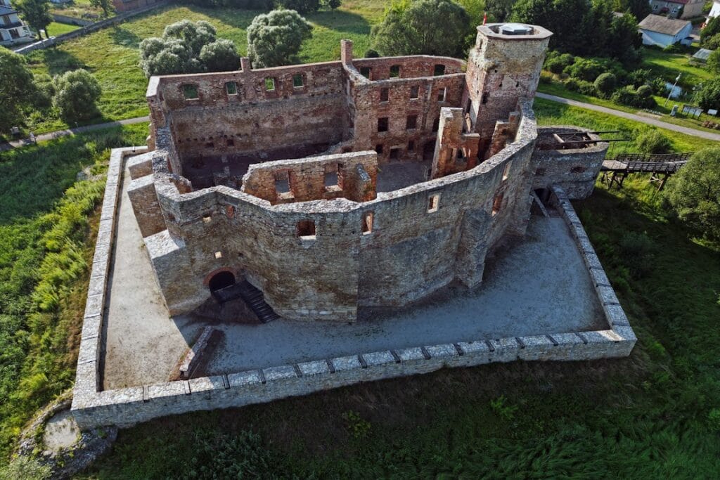 Castle of Bishops in Siewierz: Seat of the Duchy of Siewierz 2 Castle of Bishops in Siewierz