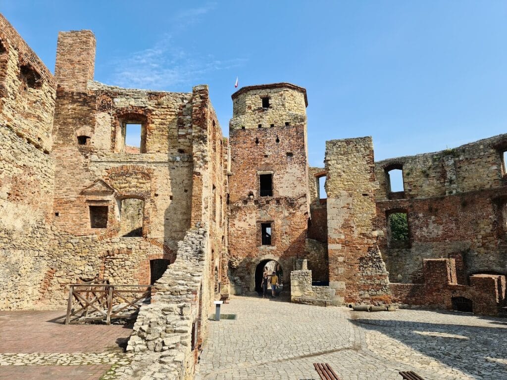 Castle of Bishops in Siewierz: Seat of the Duchy of Siewierz 3 Castle of Bishops in Siewierz