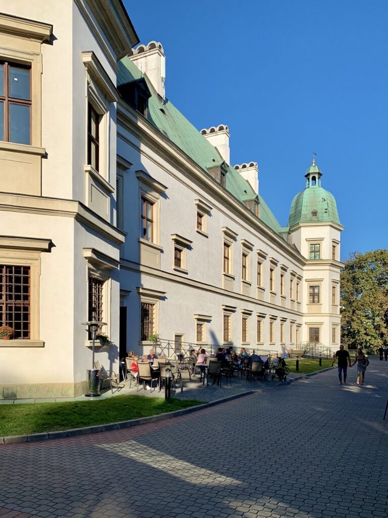 Ujazdów Castle: A Baroque and Classicist Residence in Warsaw