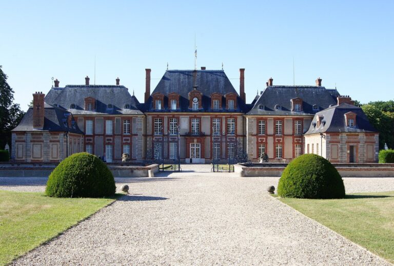 Château de Breteuil: A Historic Estate and Garden in France