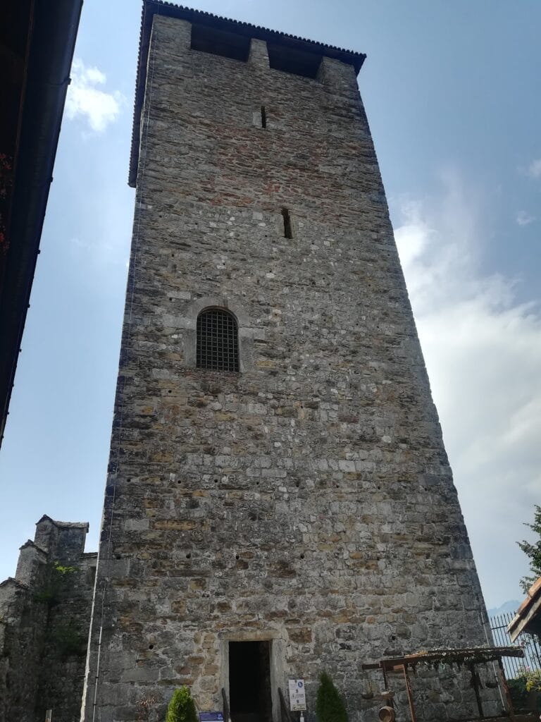 Zumelle Castle: A Roman-Era Stronghold in Italy 3 Zumelle Castle