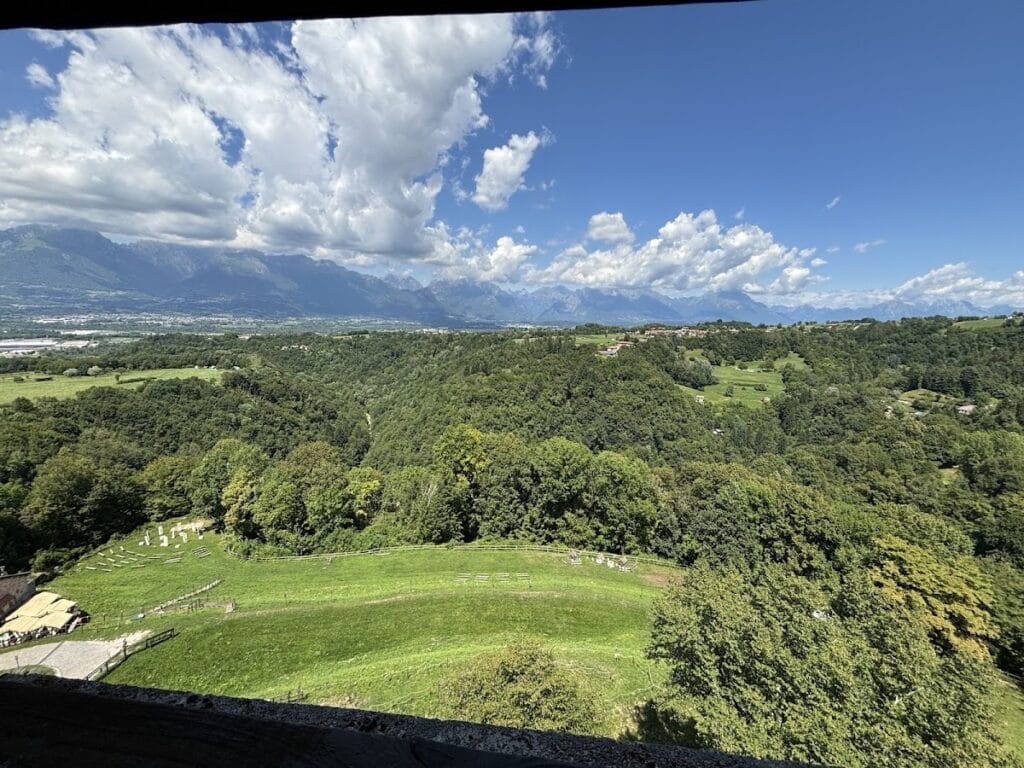 Zumelle Castle: A Roman-Era Stronghold in Italy 5 Zumelle Castle