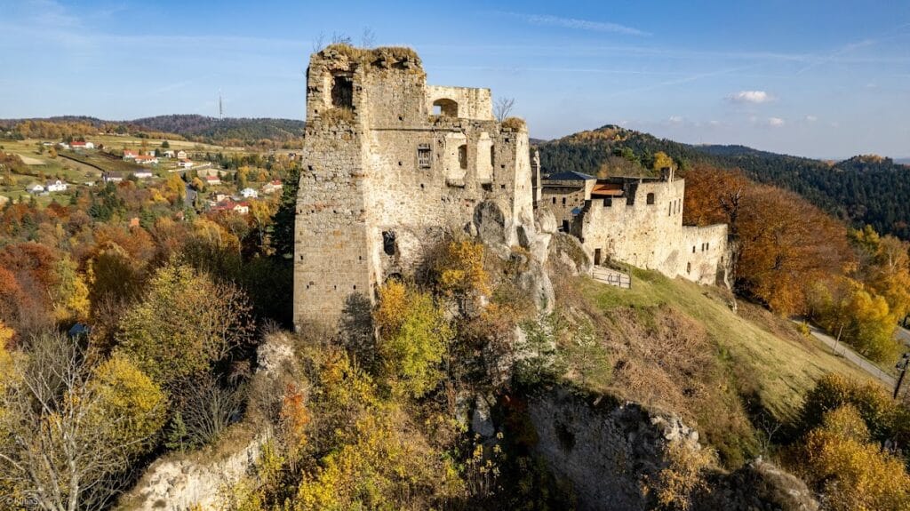 Kamieniec Castle: A Medieval Border Fortress in Poland 2 Kamieniec Castle