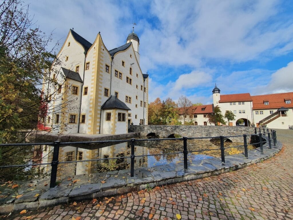 Water Castle Klaffenbach: A Renaissance Water Castle in Chemnitz 3 Water castle Klaffenbach