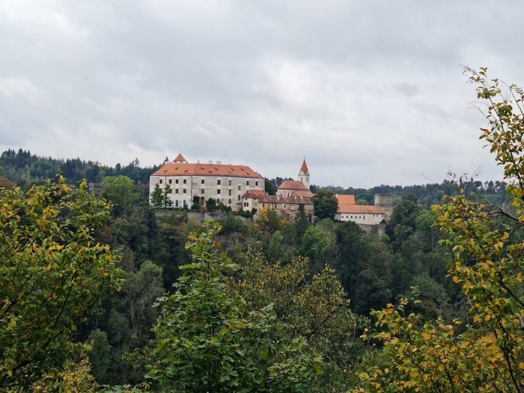 Bítov Castle: A Medieval Frontier Fortress in Czechia 1 Bítov Castle