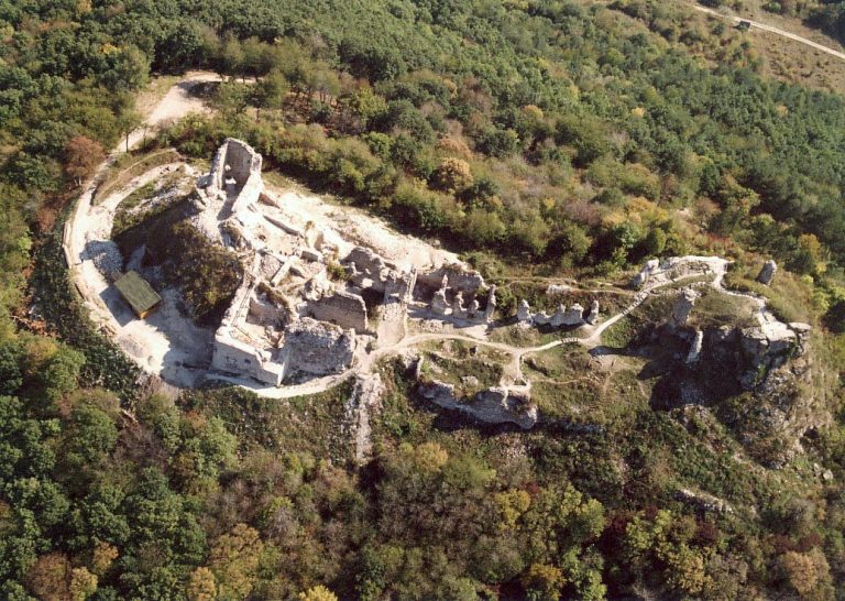 Regéc Castle: A Medieval Fortress and Rákóczi Residence in Hungary