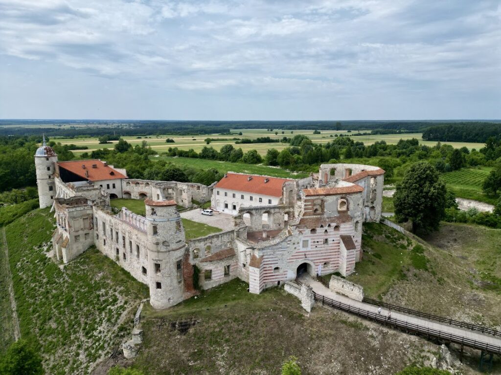 Janowiec Castle