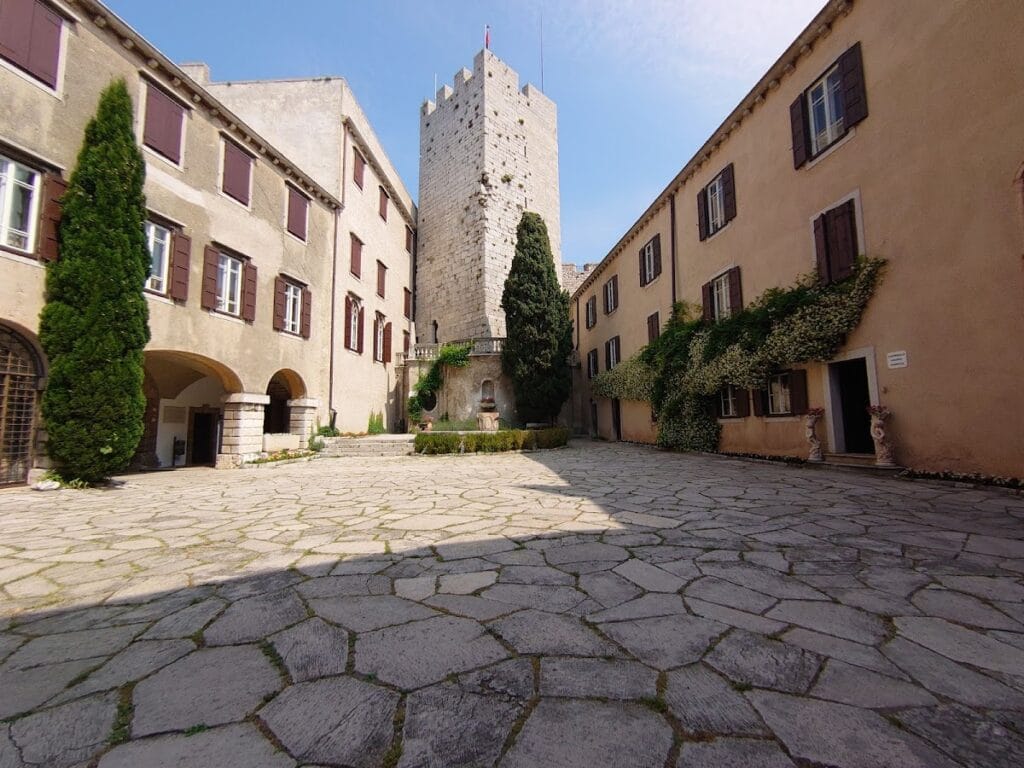 Duino Castle: A Fortified Residence and Museum in Italy 3 Duino Castle