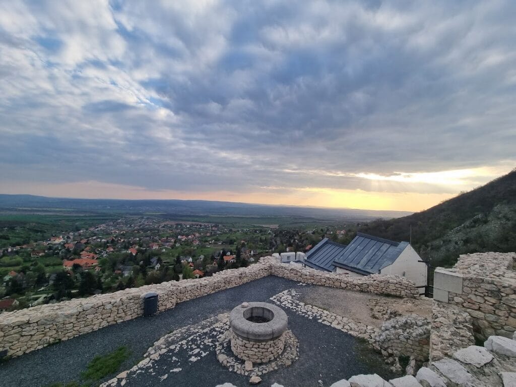 Castle of Csókakő