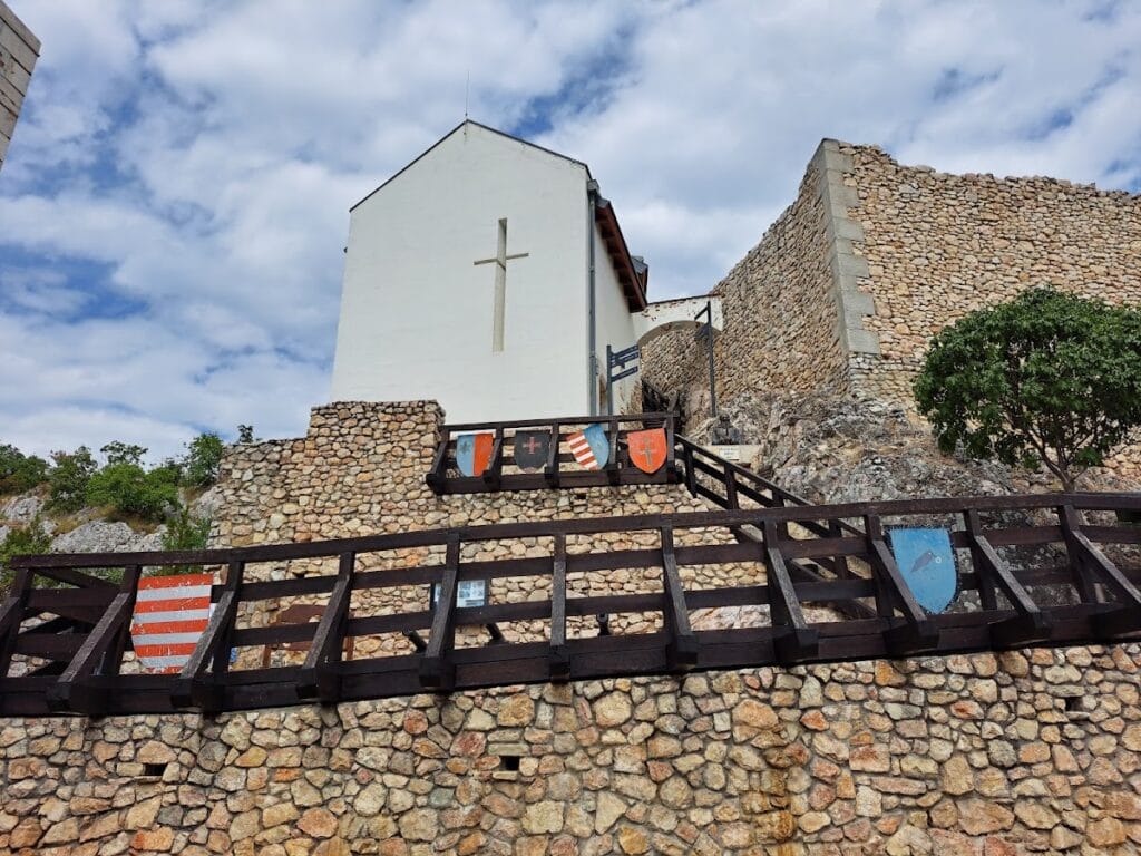 Castle of Csókakő