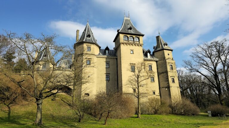Gołuchów Castle: A Renaissance Noble Residence and Museum in Poland