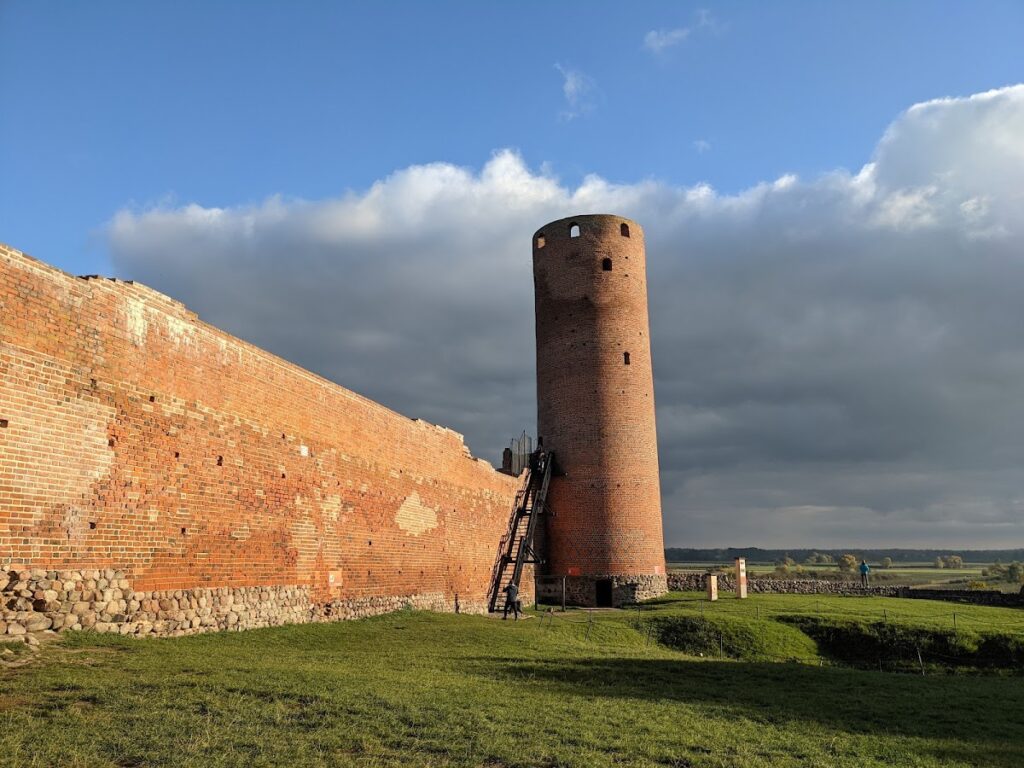 Castle of the Masovian Dukes in Czersk: A Historic Polish Fortress 9 Castle of the Masovian Dukes in Czersk