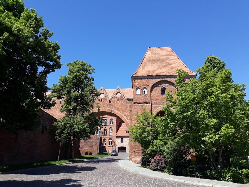 Toruń Castle: A Teutonic Order Fortress in Poland 4 Toruń Castle