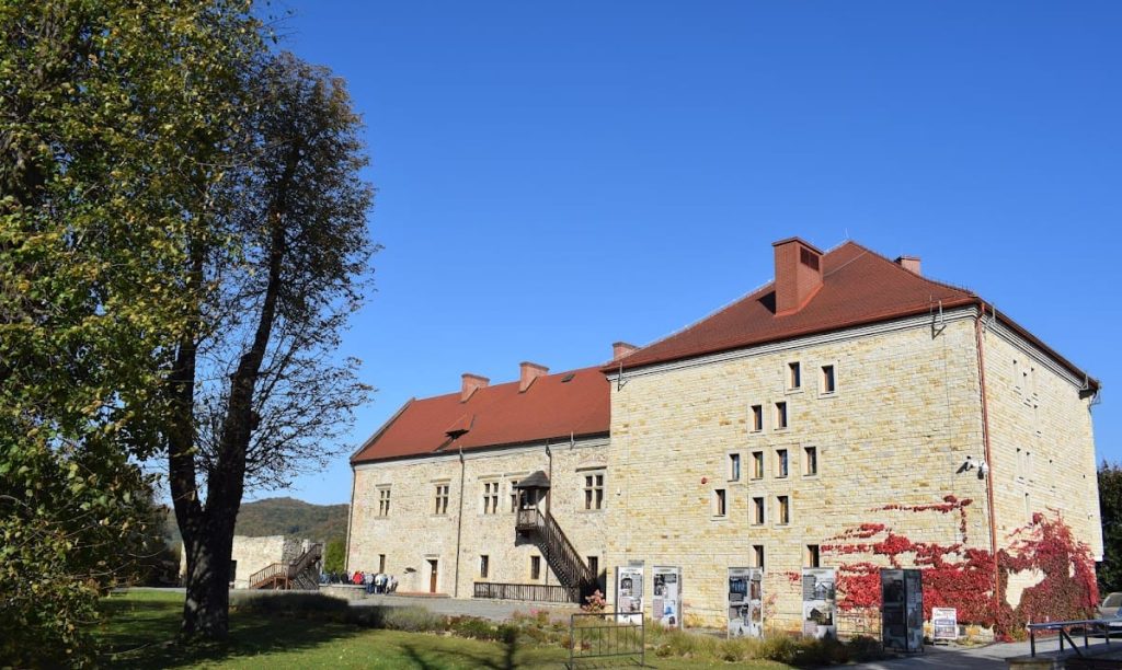 Sanok Castle: A Medieval Royal Residence in Poland 2 Sanok Castle