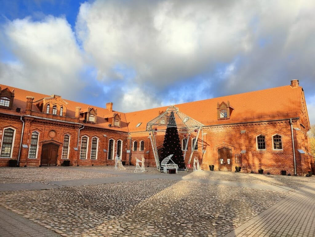 Raudondvaris Castle: A Historic Lithuanian Noble Estate 9 Raudondvaris Castle