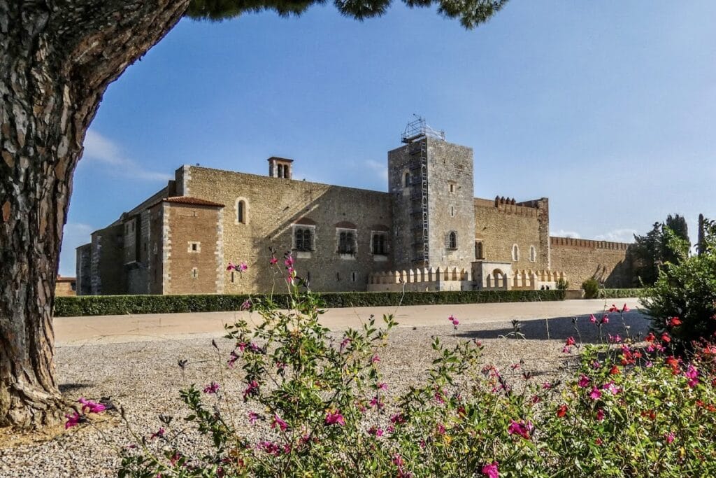 Palace of the Kings of Majorca: A Royal Court and Fortress in Perpignan 3 Palace of the Kings of Majorca