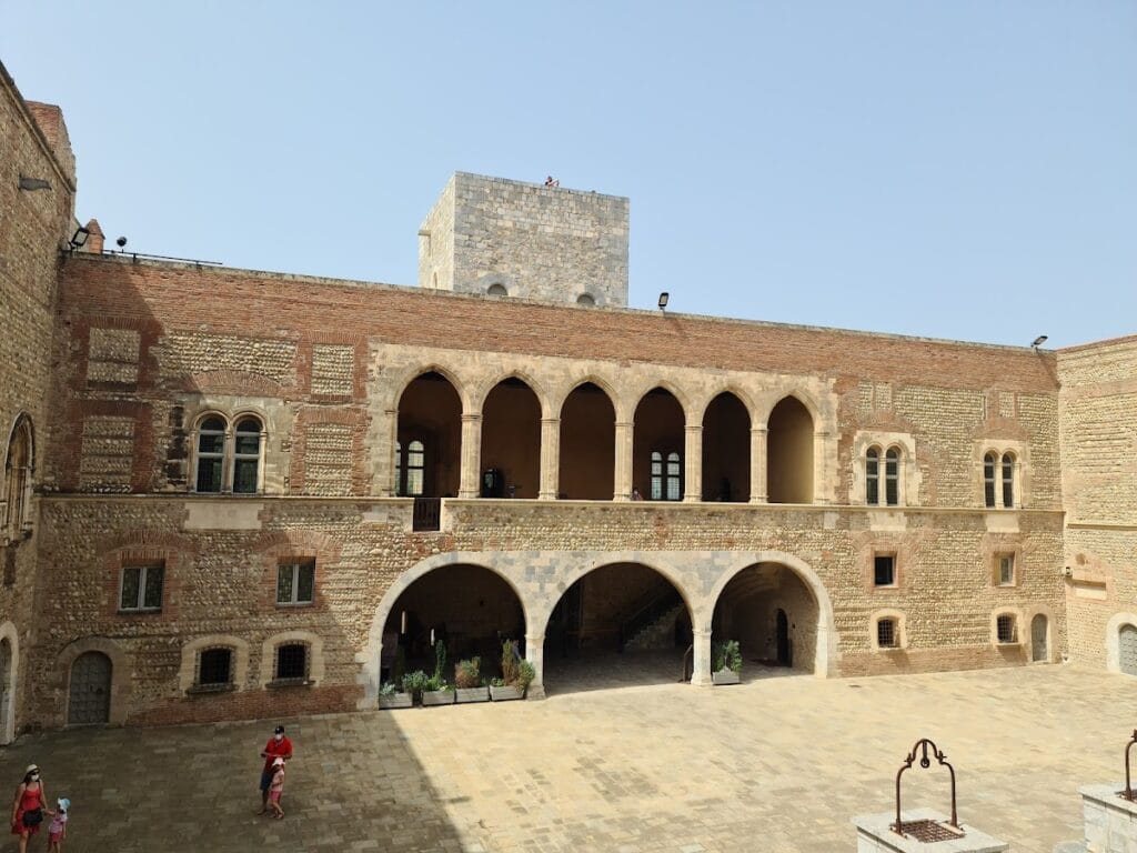 Palace of the Kings of Majorca: A Royal Court and Fortress in Perpignan 5 Palace of the Kings of Majorca
