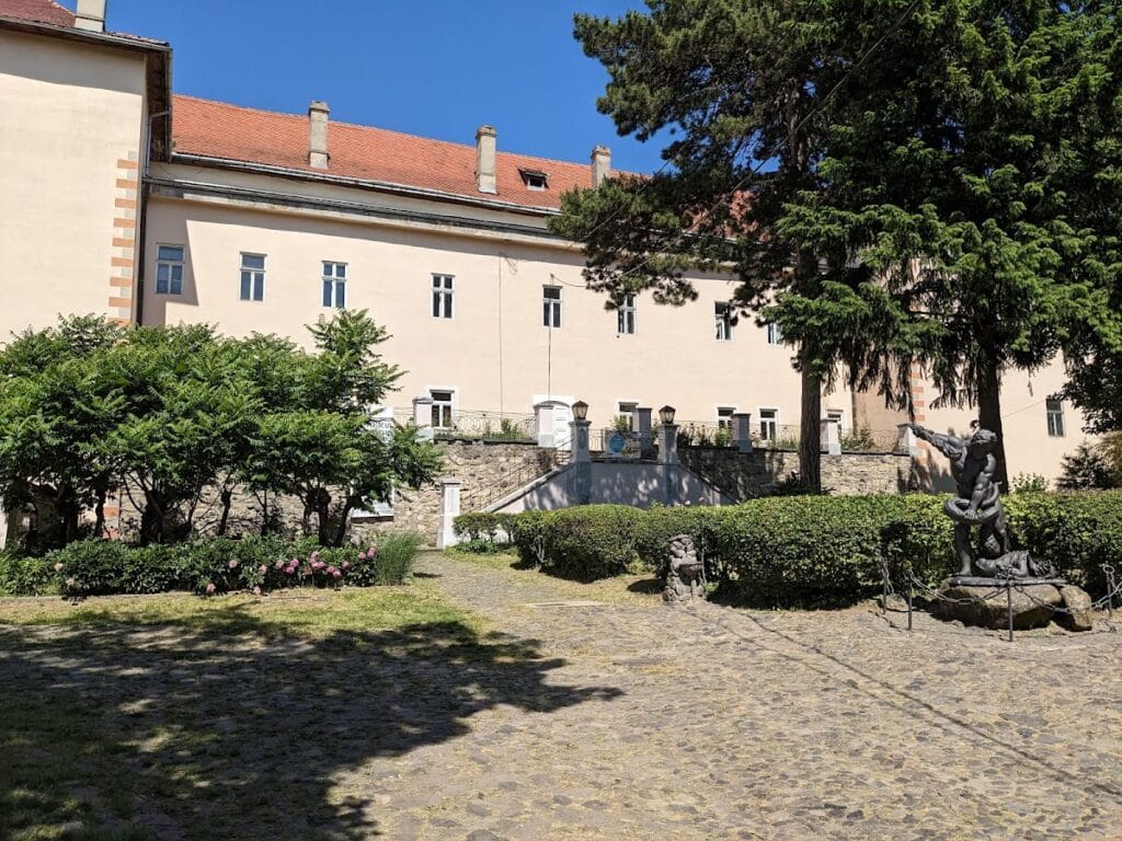 Uzhhorod Castle: A Historic Fortress and Museum in Ukraine 4 Uzhhorod Castle