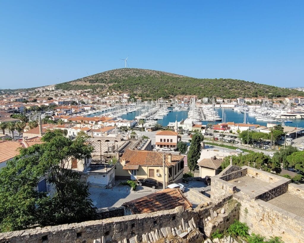 Çeşme Castle: An Ottoman Coastal Fortress in Türkiye 5 Çeşme Castle