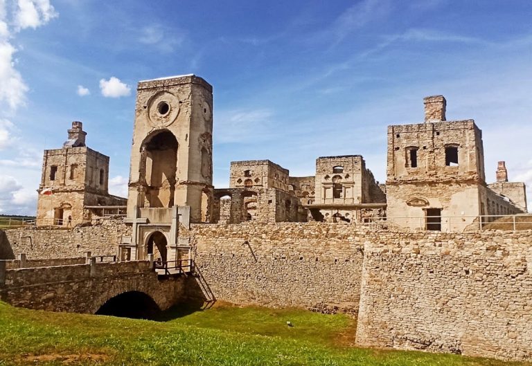 Krzyżtopór: A Fortified Palace Residence in Poland