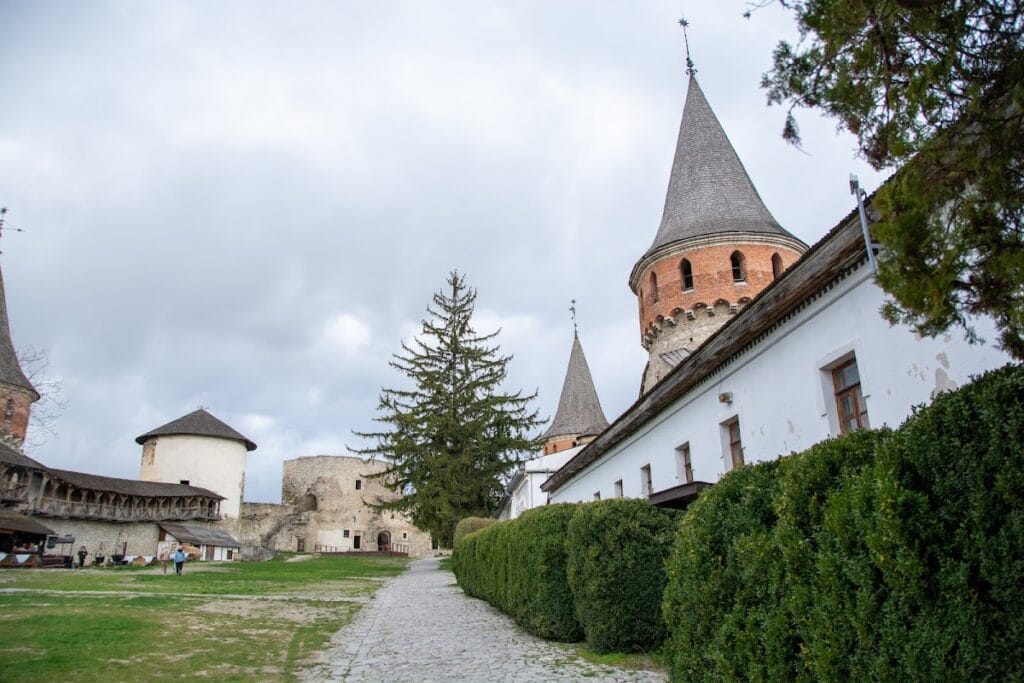 Kamianets-Podilskyi Castle: A Medieval Frontier Fortress in Ukraine 4 Kamianets-Podilskyi Castle
