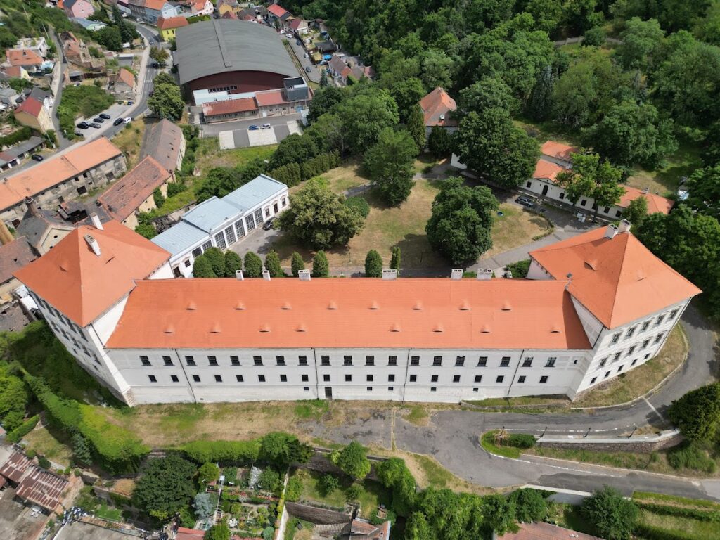 Bílina Castle: From a Medieval Stronghold to a Baroque Chateau 1 Bílina Castle
