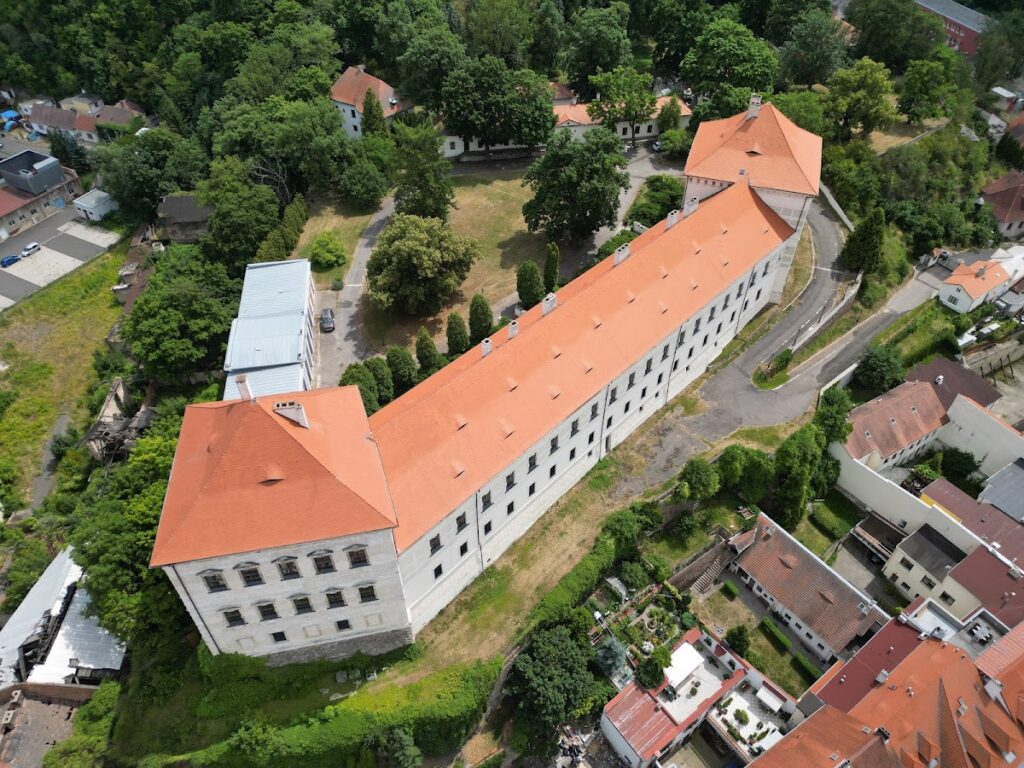Bílina Castle: From a Medieval Stronghold to a Baroque Chateau 2 Bílina Castle