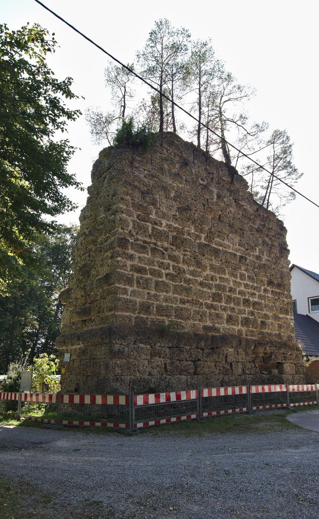 Wolfsberg Castle (Steinekirch): A Medieval Fortress Above the Zusam Valley 1 Burg Wolfsberg (Steinekirch)