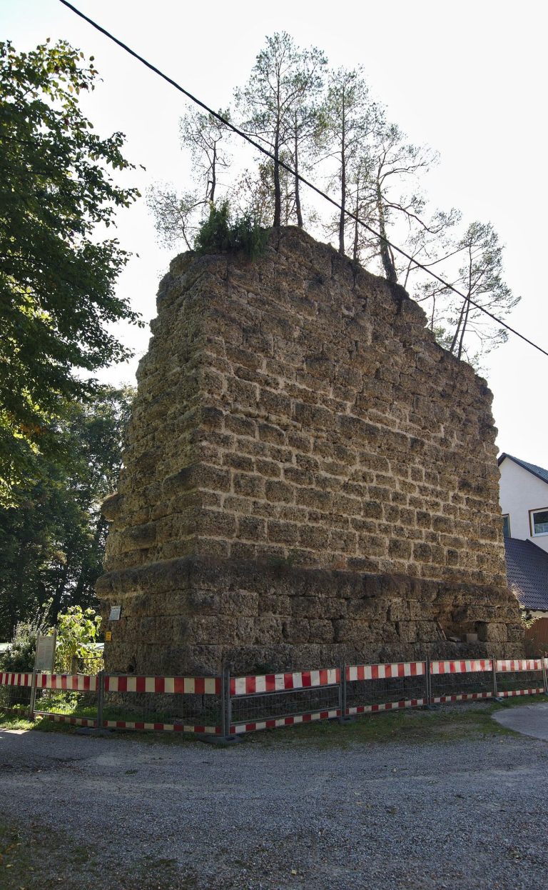 Wolfsberg Castle (Steinekirch): A Medieval Fortress Above the Zusam Valley