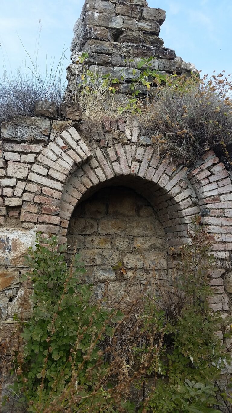 Castel di Pietra: A Historic Medieval Castle in Gavorrano, Italy