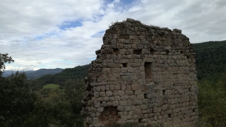 Castell de Merlès: A Medieval Fortress in Catalonia, Spain