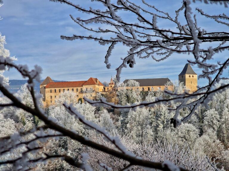 Burg Thalberg: A Medieval Castle in Austria