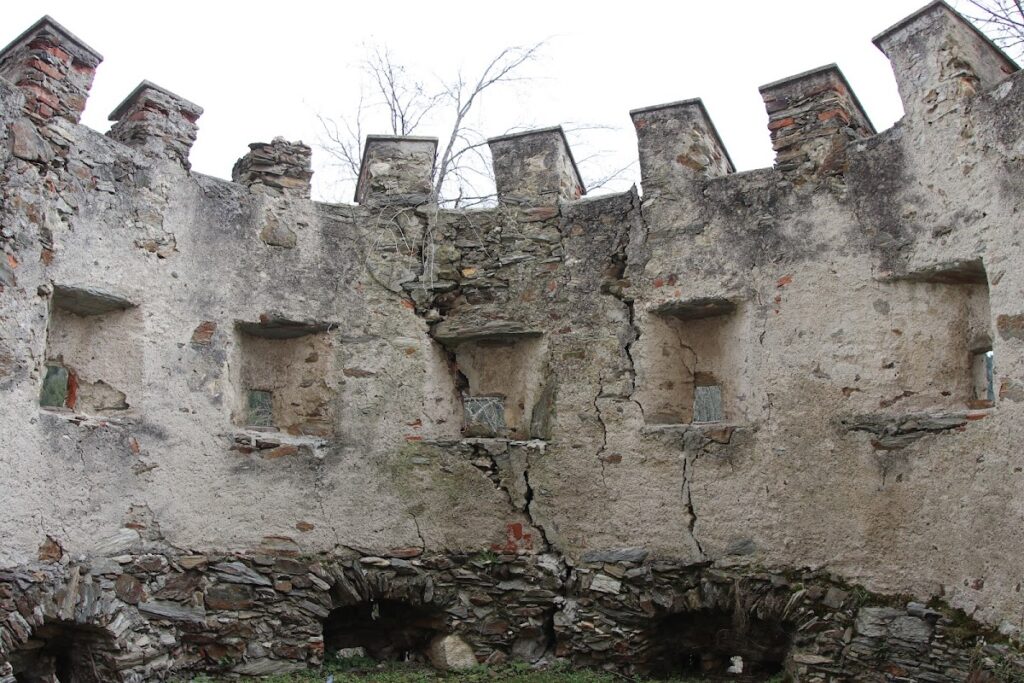 Frondsberg Castle