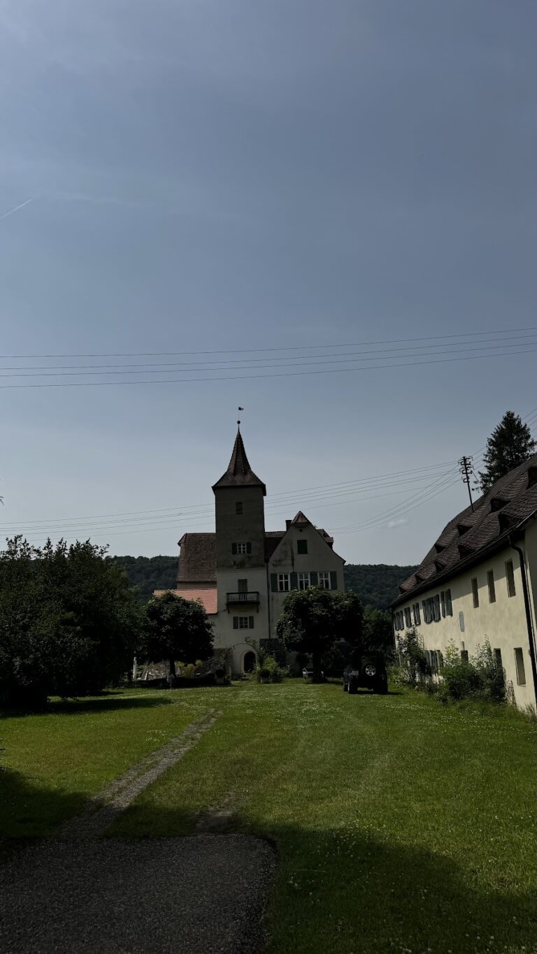 Eschenbach Castle: A Historic Water Castle in Pommelsbrunn, Germany