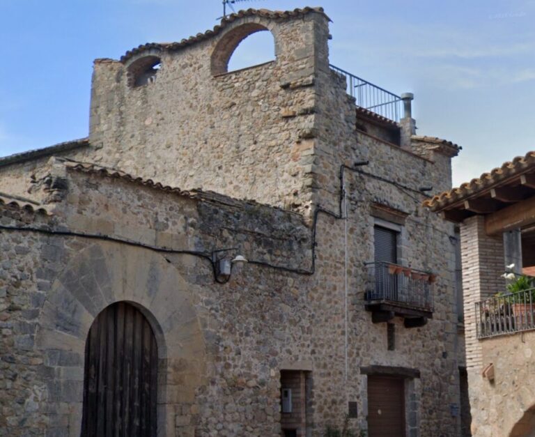 Castell palau de Boadella: A Medieval Castle-Palace in Boadella d’Empordà, Spain