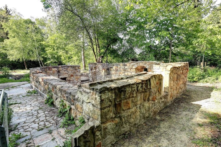 Alte Burg in Lage (Lippe): A Former Castle Site and Bailiff’s Residence