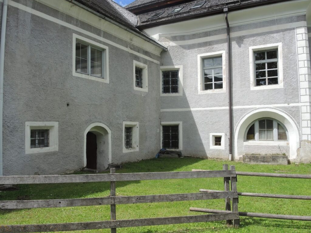 Schloss Kuenburg: A Baroque Palace in Tamsweg, Austria 2 Schloss Kuenburg